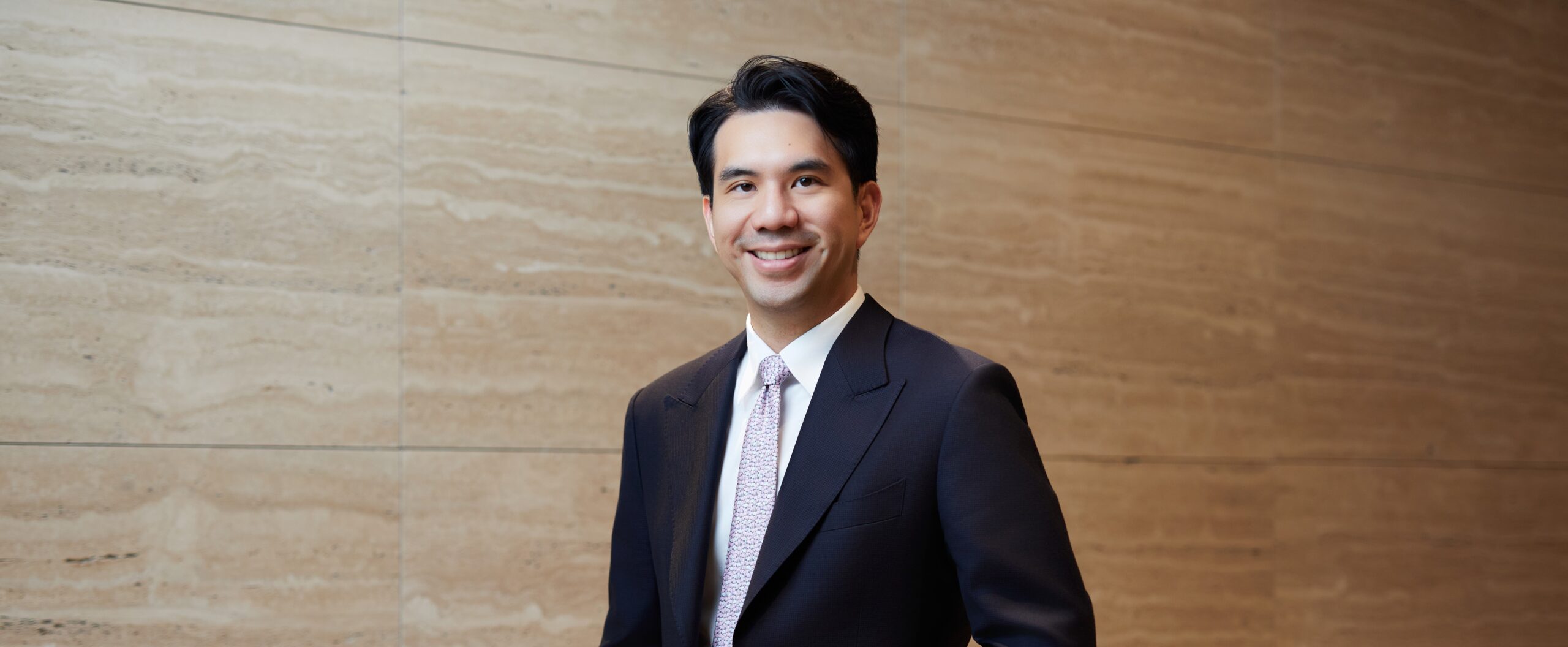 ディレクター シェーン・ニィティウチャウ